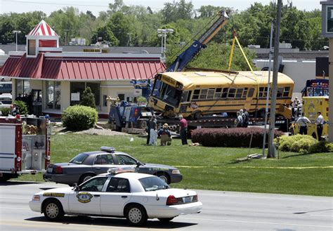 school bus semi truck accident illinois